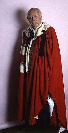 Lord_Montagu_of_Beaulieu_15_Allan_Waren