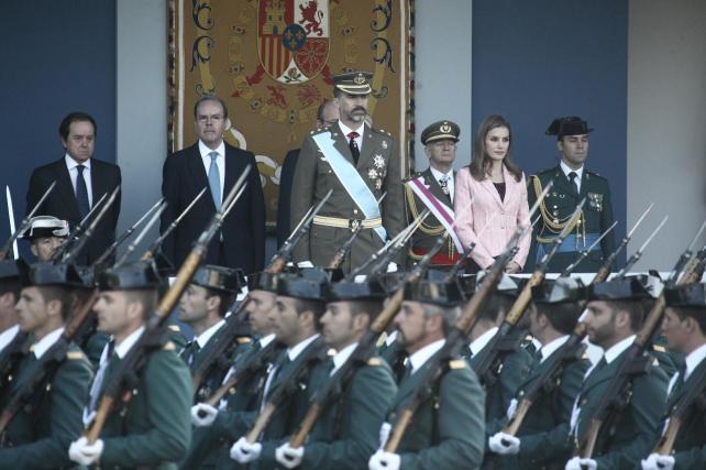 dESFILA LA gUARDIA cIVIL
