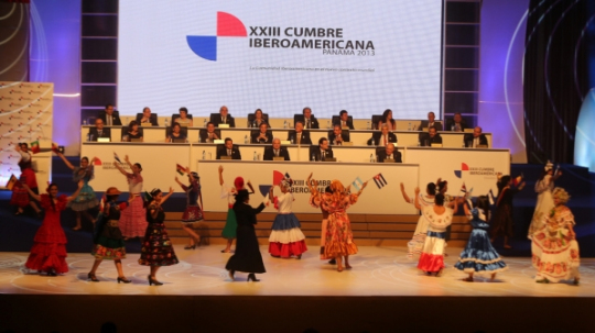 Danilo-Medina-asiste-a-inauguración-de-XXIII-Cumbre-Iberoamericana-Panamá-2013