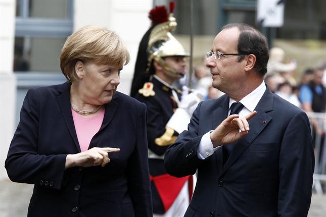 Angela Merkel y Francois Hollande: encuentro París en 2012. Fot AFP