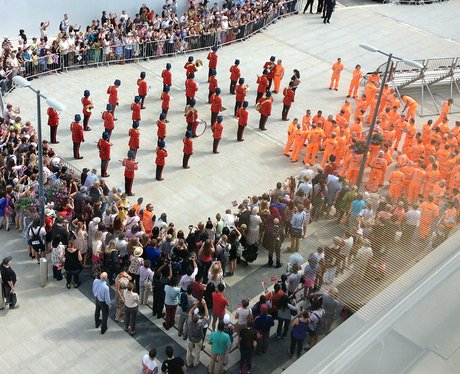 queen-opens-revamped-reading-train-station4-1405600594-view-0