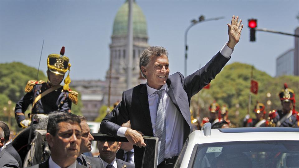mauricio-macri-presidente-2128101h540
