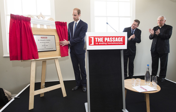 Duke+Cambridge+Visits+Passage+KJ8FCpfLAzol