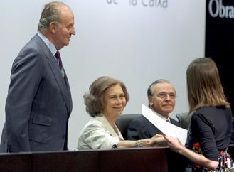 adaptarse reyes-en-acto-entrega-becas-la-caixa