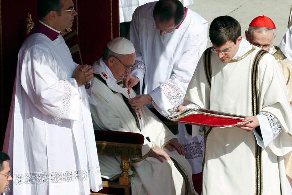 pontificado Imposición del palio