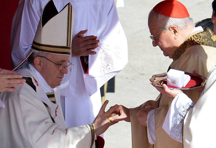 pontificado Anillo del pescador