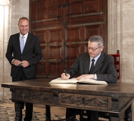 Libro de Honor Sr. Gallardón en Valencia