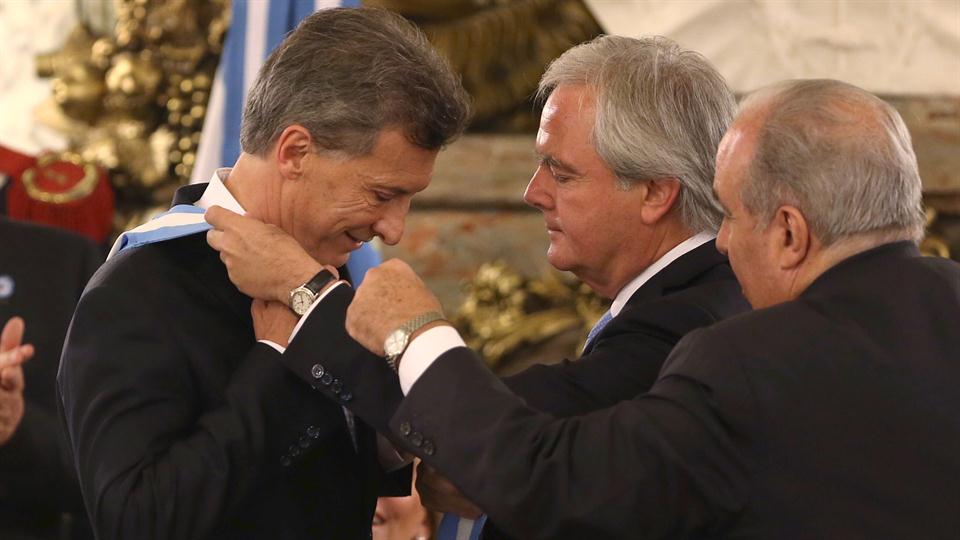 mauricio-macri-presidente-2128109h540