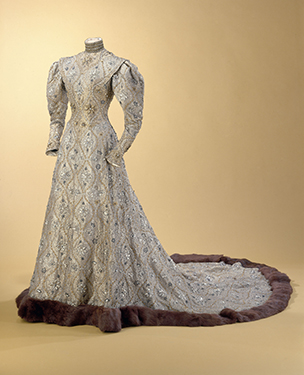 ROBE BYZANTINE PORTEE PAR LA COMTESSE GREFFULHE POUR LE MARIAGE DE SA FILLE